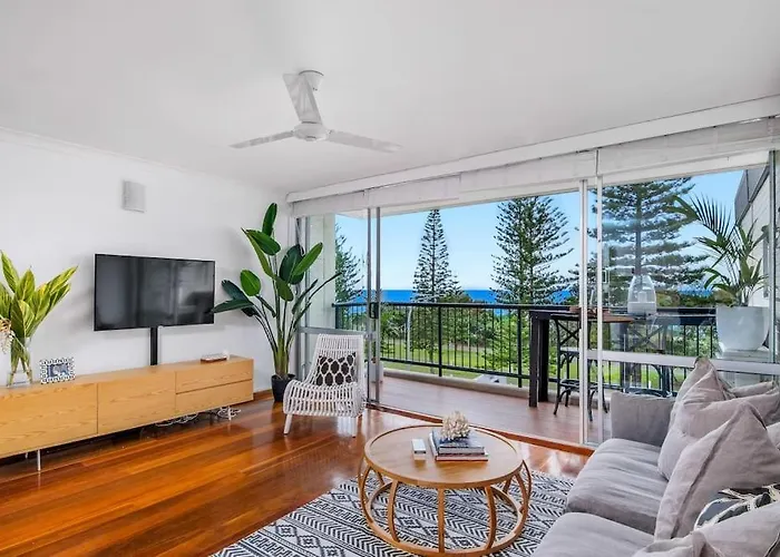Burleigh Beachfront Beauty 2 Bed Parking Wifi